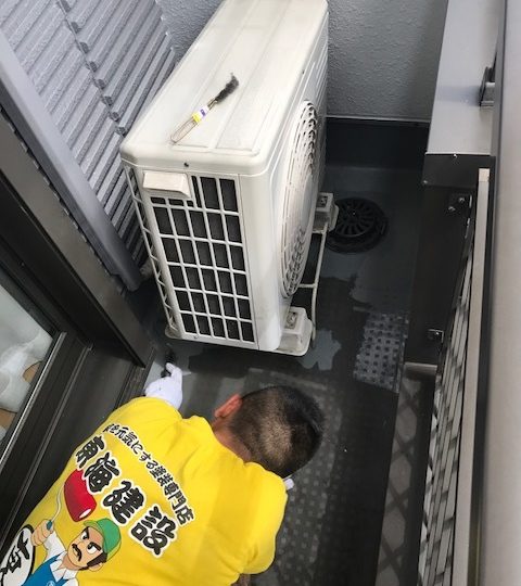 ベランダ防水施工中