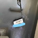 ベランダ 防水上塗り中