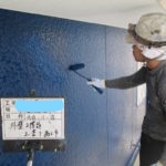 外壁上塗り中
