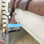 破風板塗装 1回目施工中