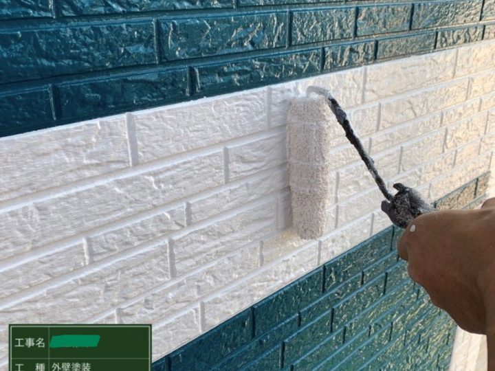 ライン出し 塗装3回目作業中