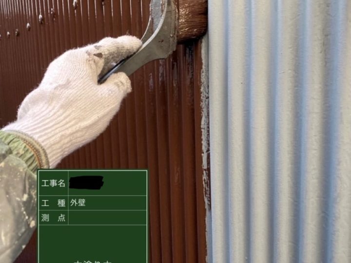 小屋外壁塗装 中塗り