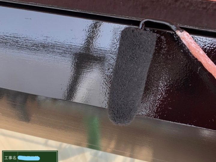 シャッターボックス塗装 上塗り