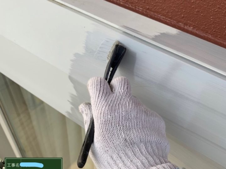 シャッターボックス塗装 下塗り