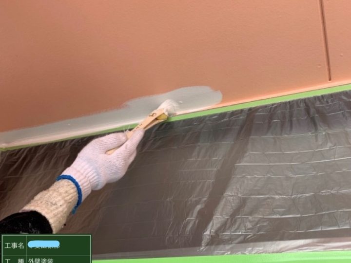 軒天塗装 中塗り