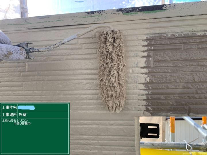 外壁塗装 サイディングボード 中塗り