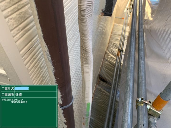 外壁塗装 サイディングボード 中塗り